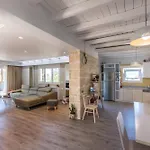 Villa Mangie - Private Pool, Sleeps 11