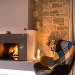 Mangie - Private Pool, Sleeps 11