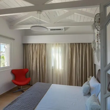 Mangie - Private Pool, Sleeps 11 Χερσόνησος