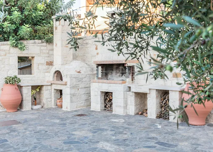 Mangie - Private Pool, Sleeps 11 Χερσόνησος