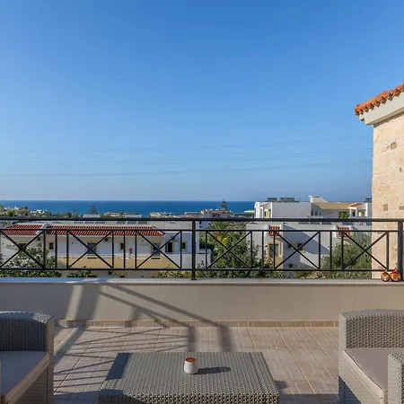 Mangie - Private Pool, Sleeps 11 *