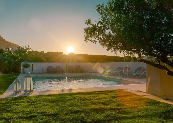 Mangie - Private Pool, Sleeps 11 Vilă *