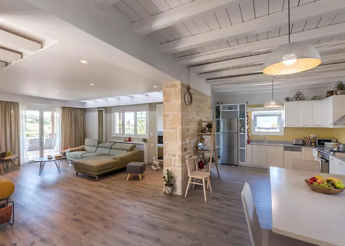 Villa Mangie - Private Pool, Sleeps 11