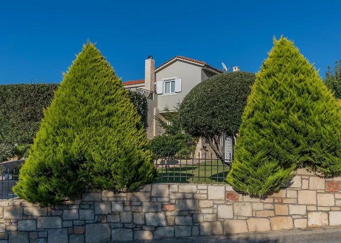 Mangie - Private Pool, Sleeps 11 *